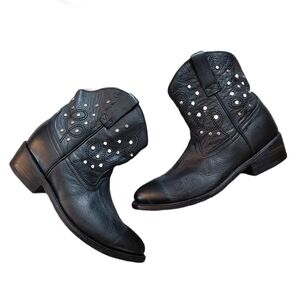 Miz Mooz Black Western Studded Leather Ankle Boots Wonen's Size 8 Booties